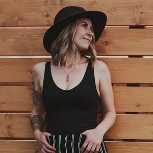 Meet your Posher, Hannah